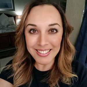 Meet your Posher, Iris